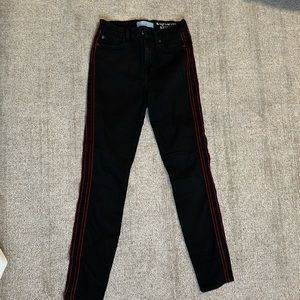 High ankle skinny jeans
